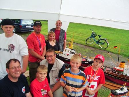 Bei Regen ist ein Pavillon Gold wert ! [Foto : TW]
